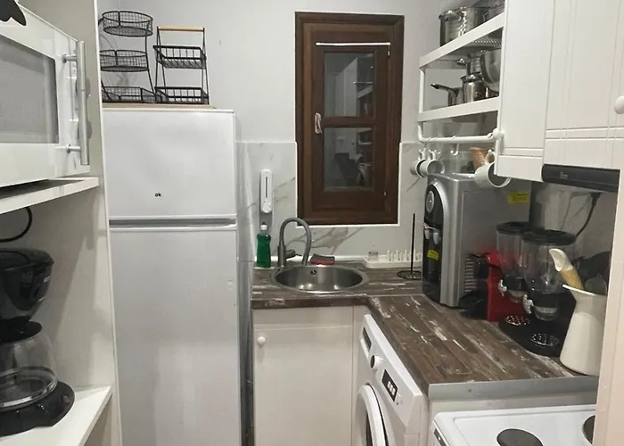 The Small * Άγιος Ιωάννης